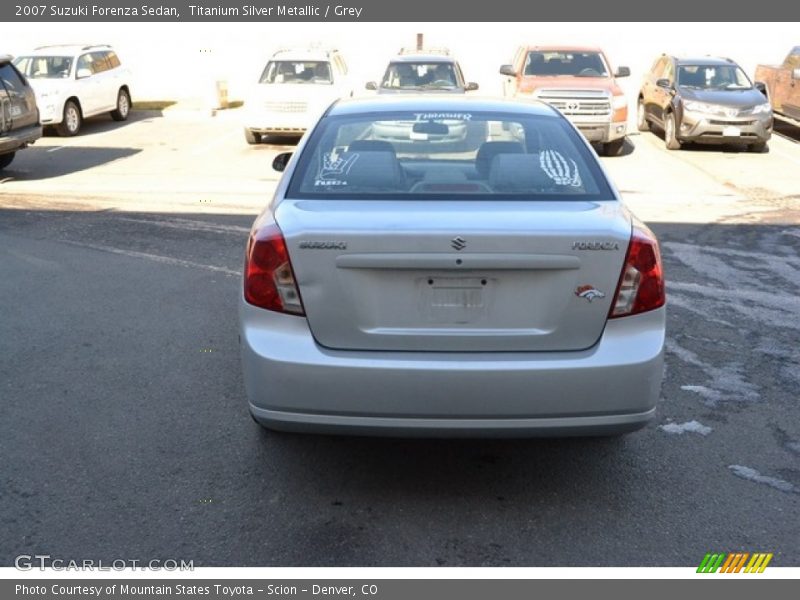 Titanium Silver Metallic / Grey 2007 Suzuki Forenza Sedan