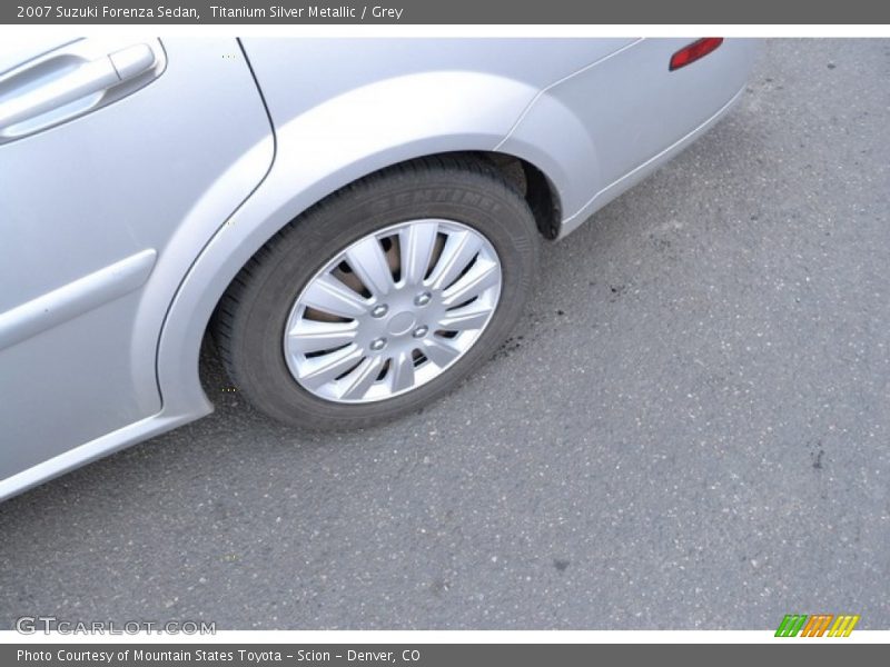 Titanium Silver Metallic / Grey 2007 Suzuki Forenza Sedan