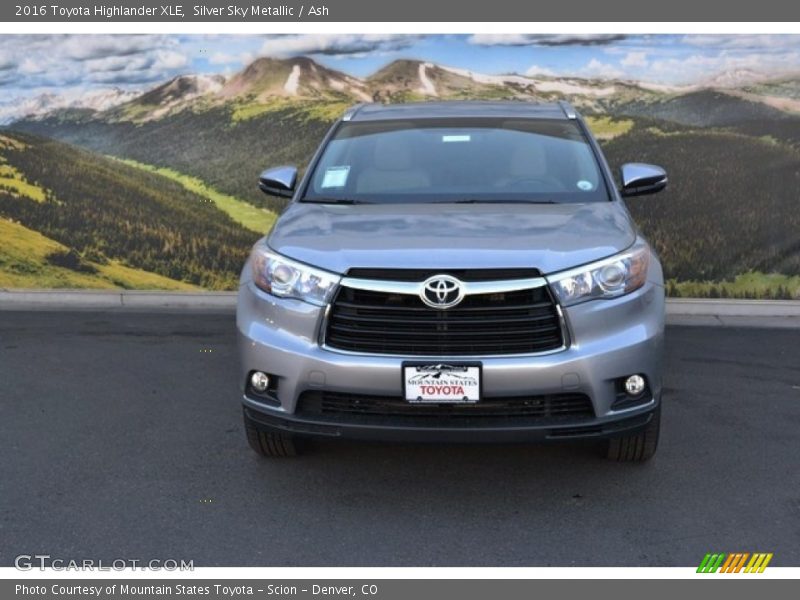 Silver Sky Metallic / Ash 2016 Toyota Highlander XLE