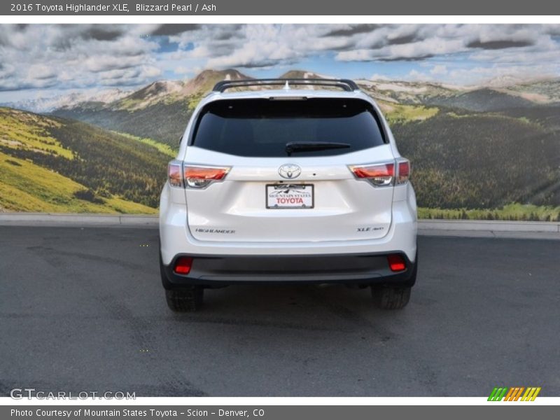 Blizzard Pearl / Ash 2016 Toyota Highlander XLE