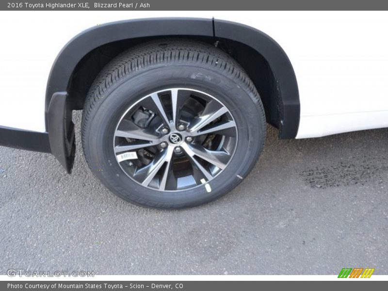 Blizzard Pearl / Ash 2016 Toyota Highlander XLE