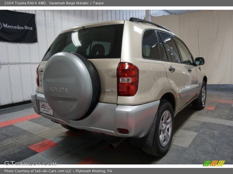 Savannah Beige Metallic / Taupe 2004 Toyota RAV4 4WD