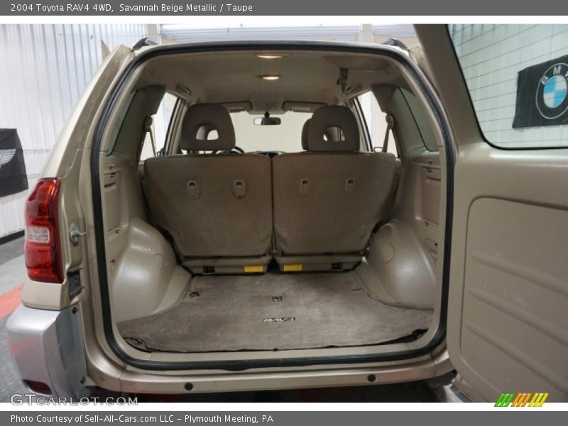 Savannah Beige Metallic / Taupe 2004 Toyota RAV4 4WD