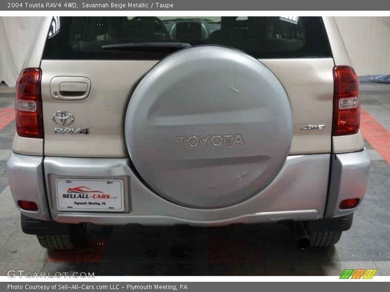 Savannah Beige Metallic / Taupe 2004 Toyota RAV4 4WD
