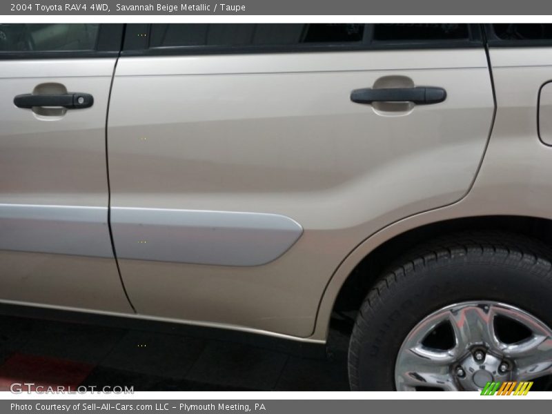 Savannah Beige Metallic / Taupe 2004 Toyota RAV4 4WD