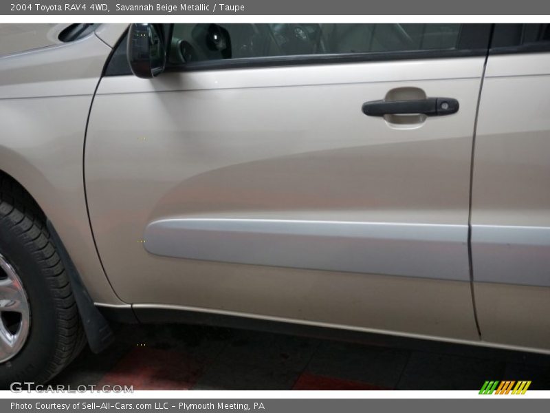 Savannah Beige Metallic / Taupe 2004 Toyota RAV4 4WD