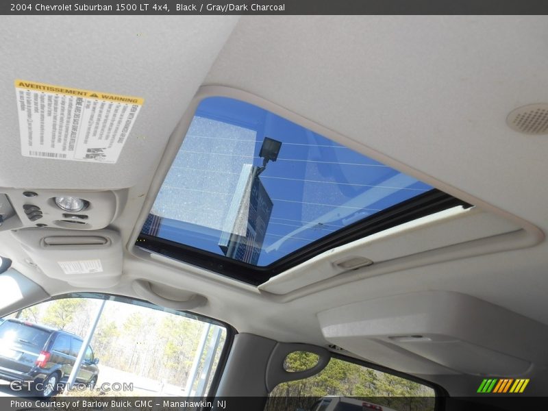 Black / Gray/Dark Charcoal 2004 Chevrolet Suburban 1500 LT 4x4