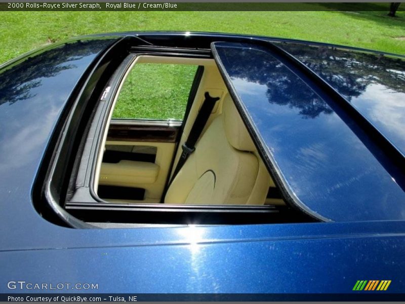 Sunroof of 2000 Silver Seraph 