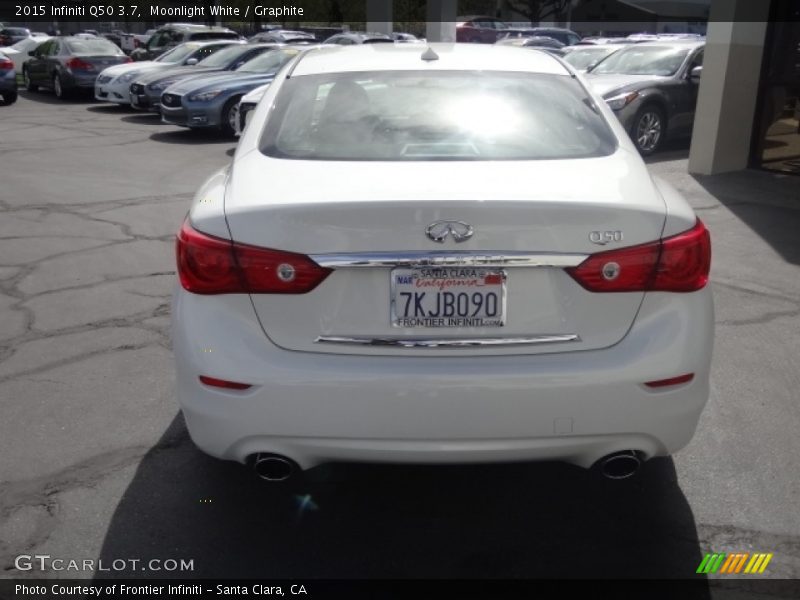 Moonlight White / Graphite 2015 Infiniti Q50 3.7