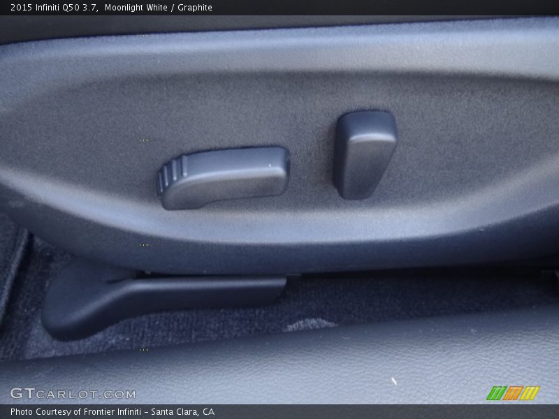 Moonlight White / Graphite 2015 Infiniti Q50 3.7