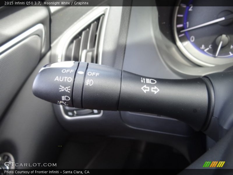 Moonlight White / Graphite 2015 Infiniti Q50 3.7