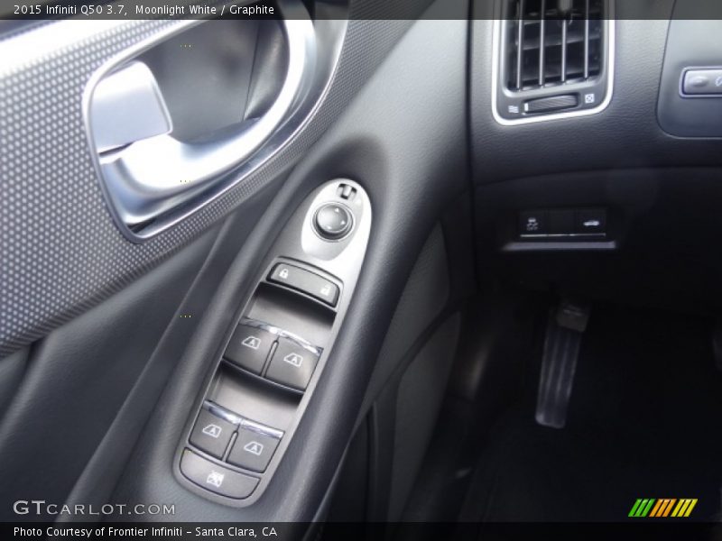 Moonlight White / Graphite 2015 Infiniti Q50 3.7