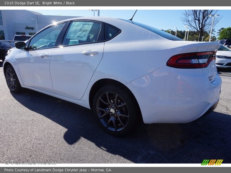 Bright White / Black 2016 Dodge Dart SE
