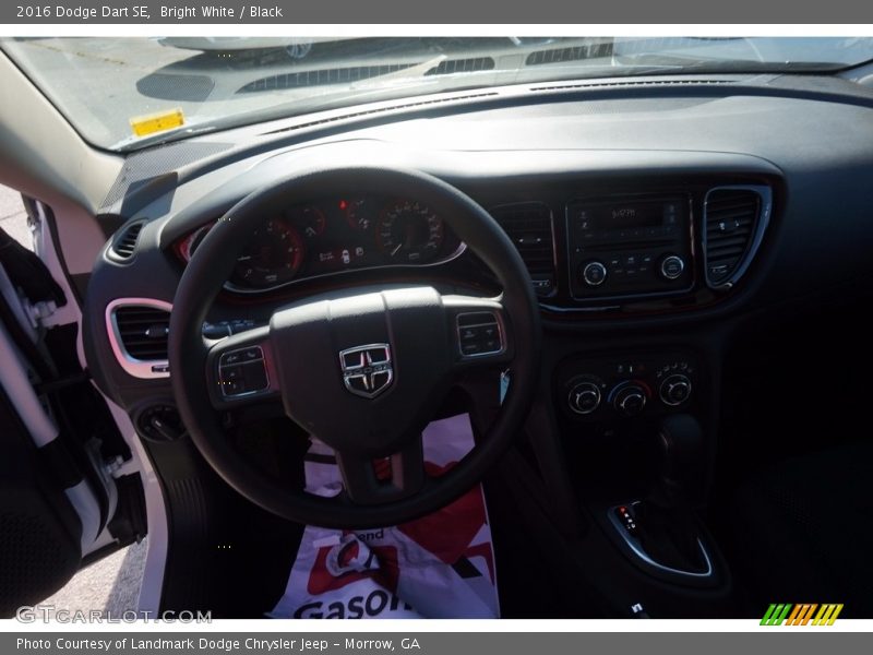 Bright White / Black 2016 Dodge Dart SE