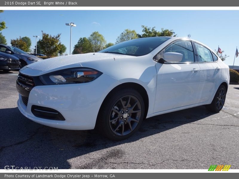 Bright White / Black 2016 Dodge Dart SE