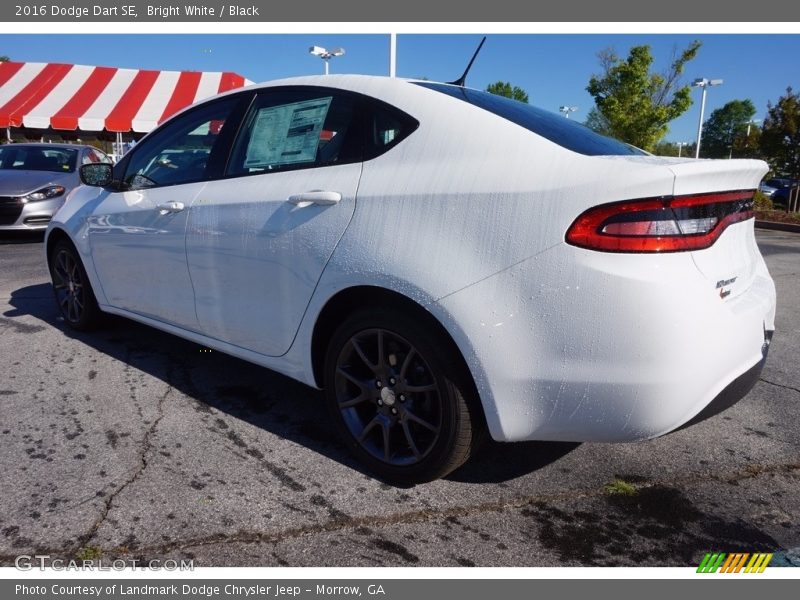 Bright White / Black 2016 Dodge Dart SE