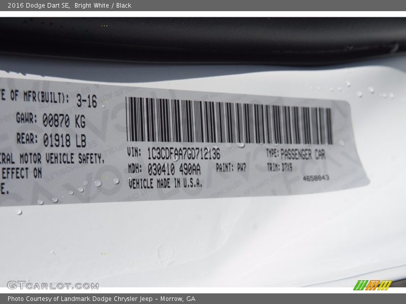 Bright White / Black 2016 Dodge Dart SE