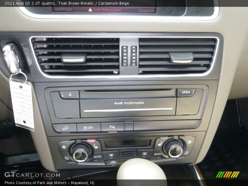 Teak Brown Metallic / Cardamom Beige 2011 Audi Q5 2.0T quattro