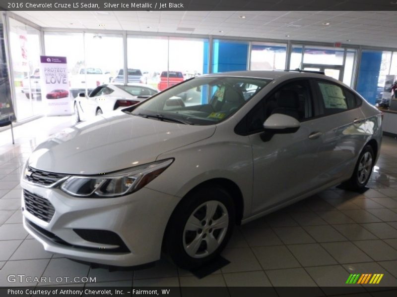 Front 3/4 View of 2016 Cruze LS Sedan