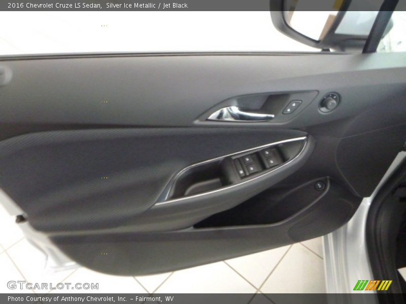 Silver Ice Metallic / Jet Black 2016 Chevrolet Cruze LS Sedan