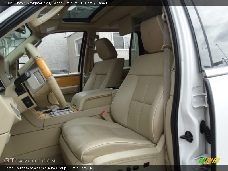 White Platinum Tri-Coat / Camel 2009 Lincoln Navigator 4x4