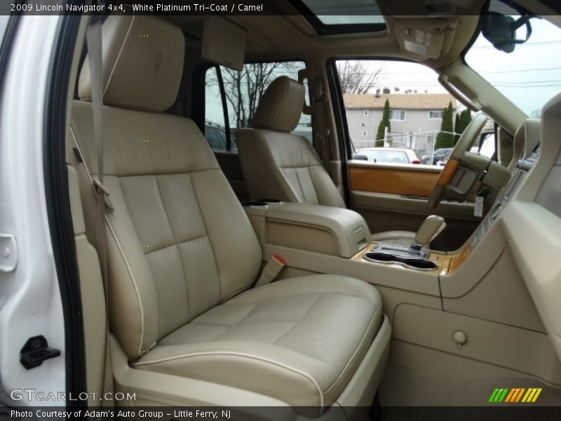 White Platinum Tri-Coat / Camel 2009 Lincoln Navigator 4x4