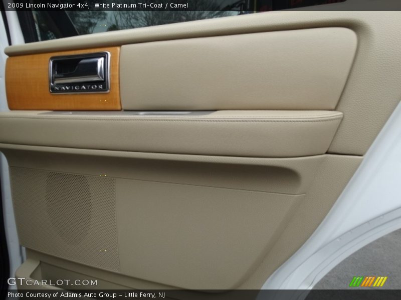White Platinum Tri-Coat / Camel 2009 Lincoln Navigator 4x4