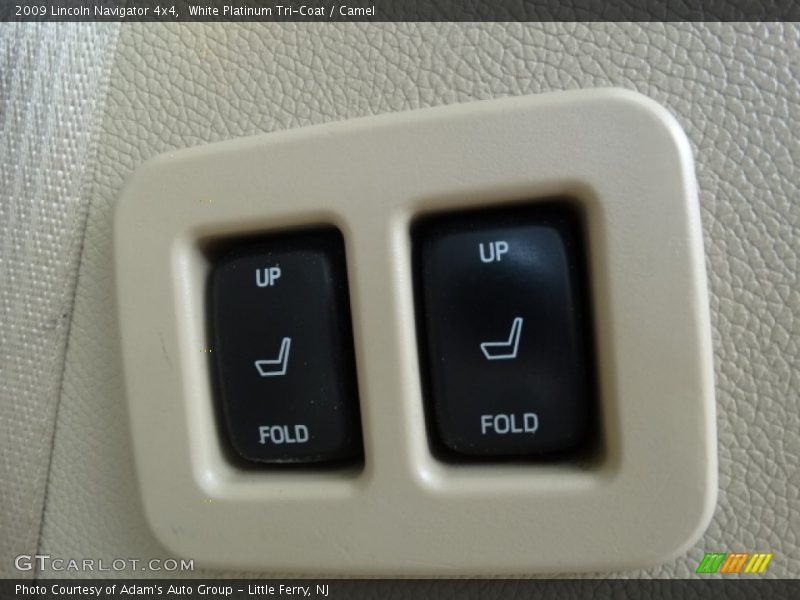 White Platinum Tri-Coat / Camel 2009 Lincoln Navigator 4x4
