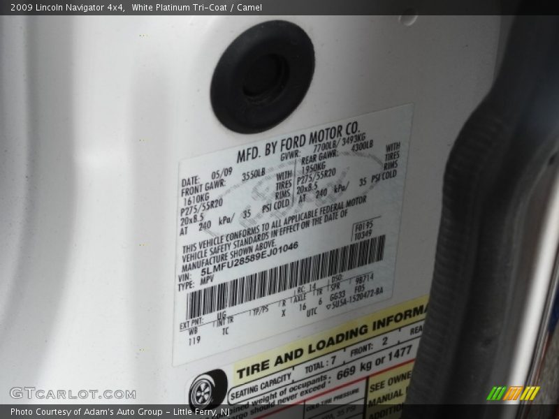 White Platinum Tri-Coat / Camel 2009 Lincoln Navigator 4x4