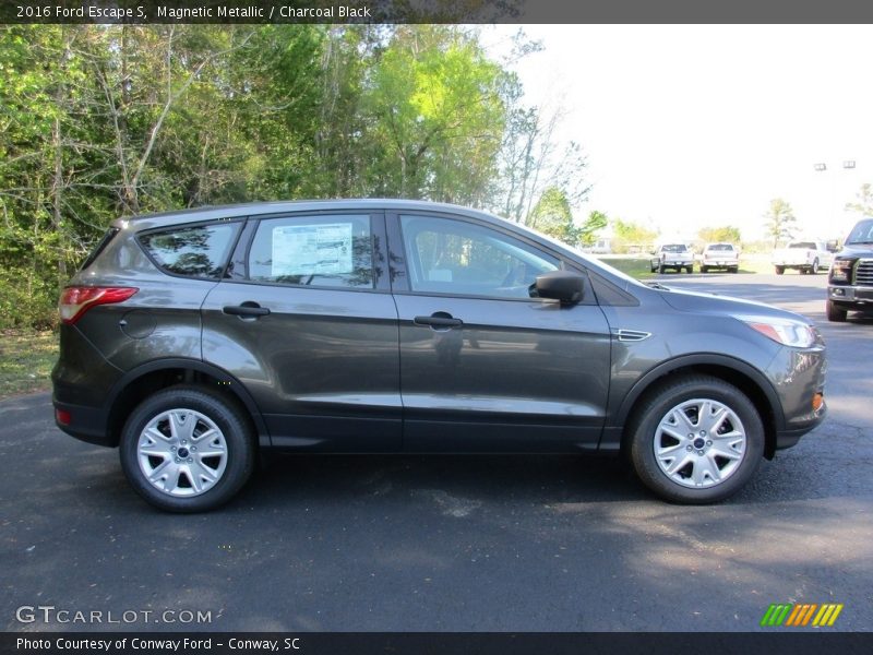 Magnetic Metallic / Charcoal Black 2016 Ford Escape S