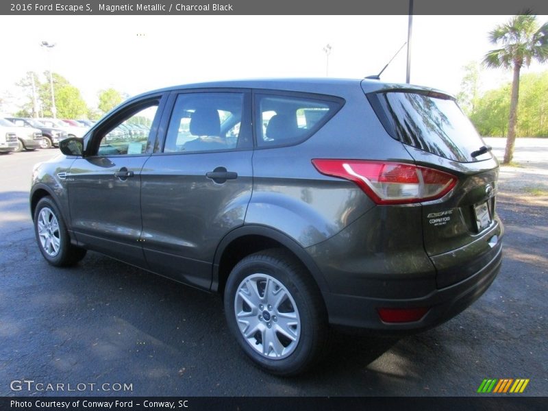 Magnetic Metallic / Charcoal Black 2016 Ford Escape S