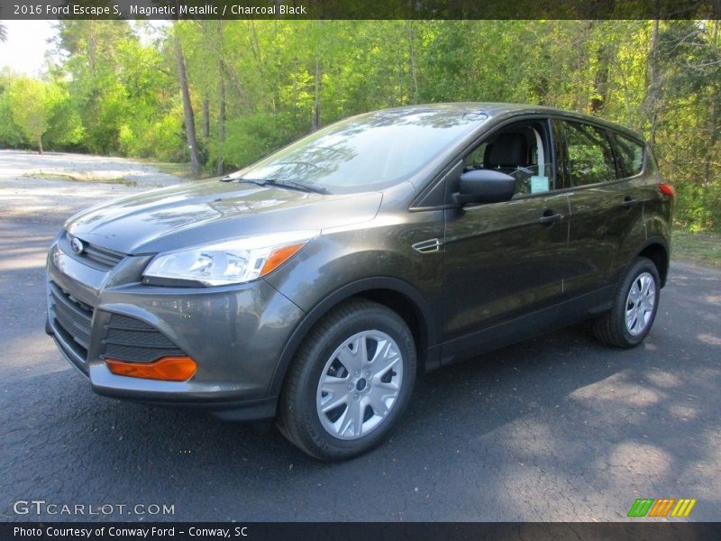 Magnetic Metallic / Charcoal Black 2016 Ford Escape S