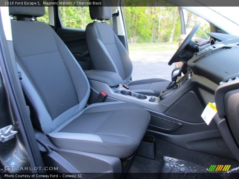 Magnetic Metallic / Charcoal Black 2016 Ford Escape S