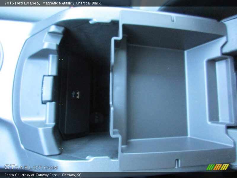 Magnetic Metallic / Charcoal Black 2016 Ford Escape S