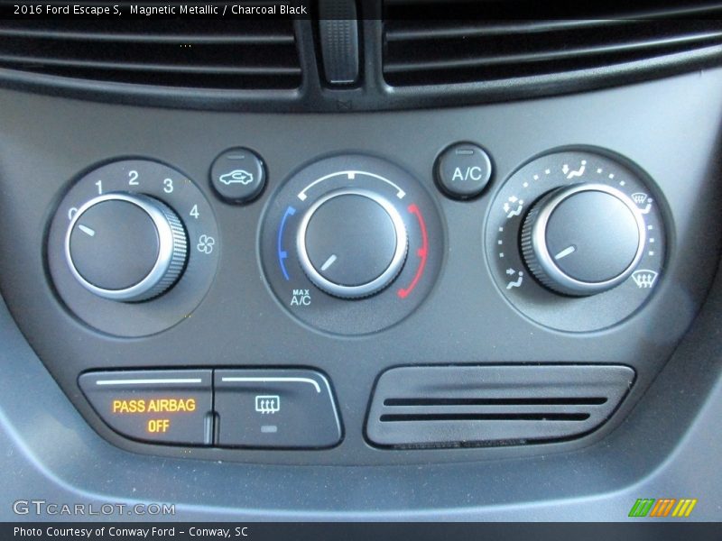 Magnetic Metallic / Charcoal Black 2016 Ford Escape S