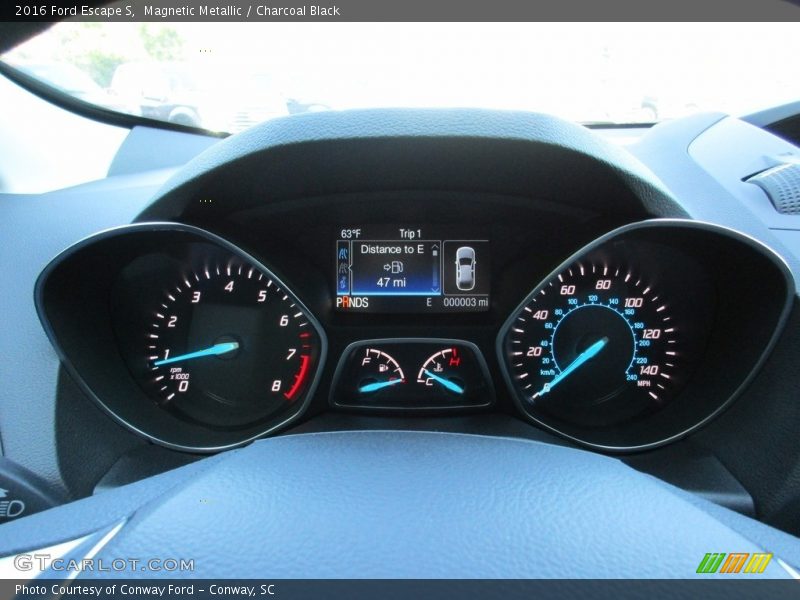 Magnetic Metallic / Charcoal Black 2016 Ford Escape S