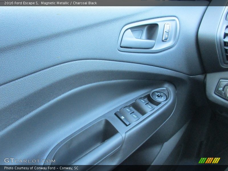 Magnetic Metallic / Charcoal Black 2016 Ford Escape S