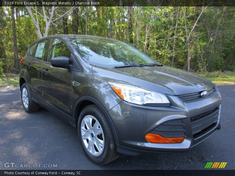 Magnetic Metallic / Charcoal Black 2016 Ford Escape S