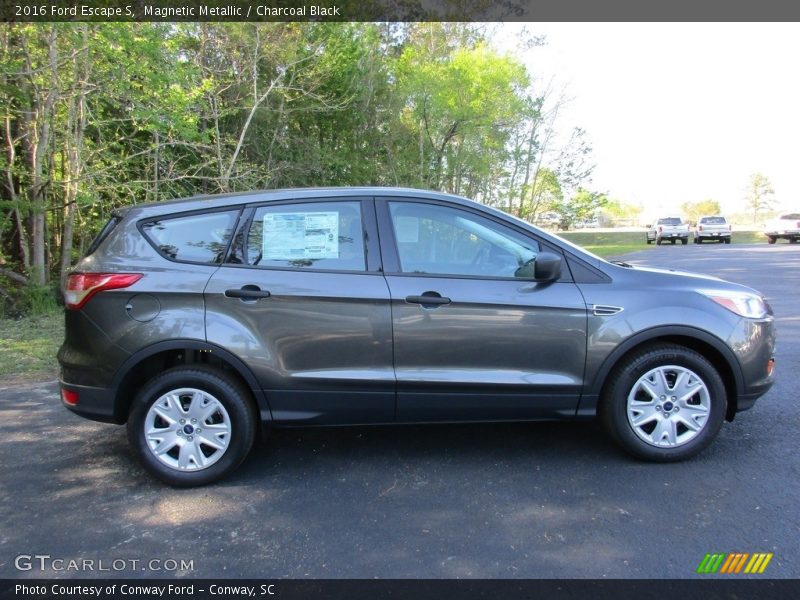 Magnetic Metallic / Charcoal Black 2016 Ford Escape S