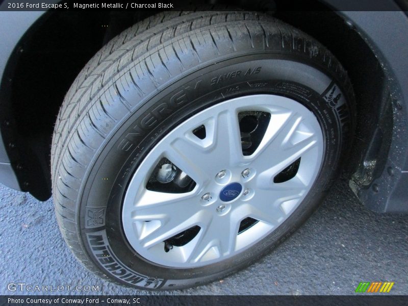 Magnetic Metallic / Charcoal Black 2016 Ford Escape S