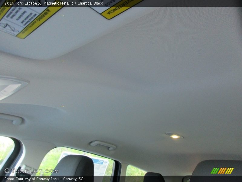 Magnetic Metallic / Charcoal Black 2016 Ford Escape S