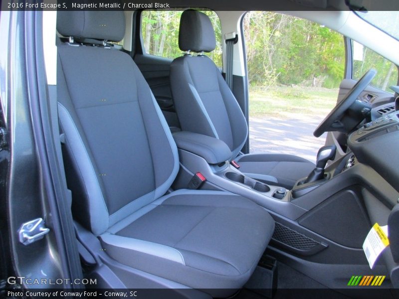 Magnetic Metallic / Charcoal Black 2016 Ford Escape S