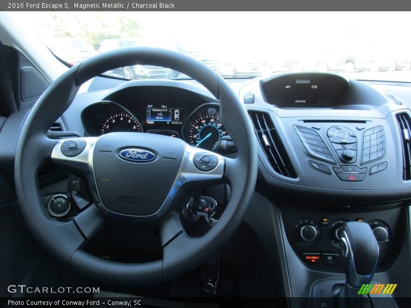 Magnetic Metallic / Charcoal Black 2016 Ford Escape S