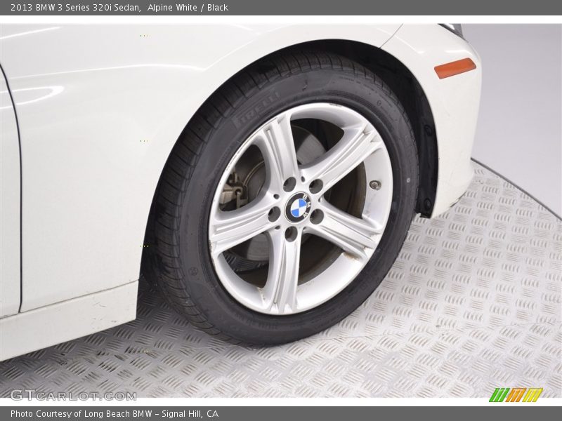Alpine White / Black 2013 BMW 3 Series 320i Sedan