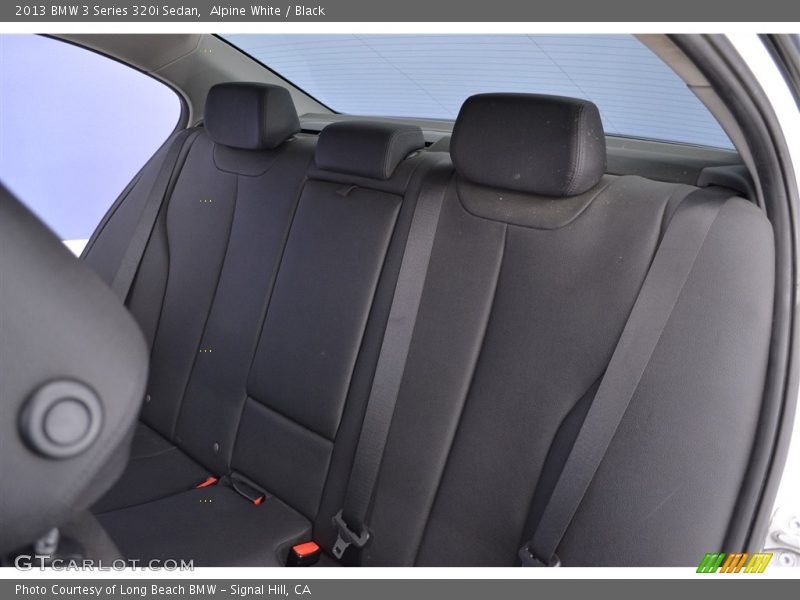 Alpine White / Black 2013 BMW 3 Series 320i Sedan