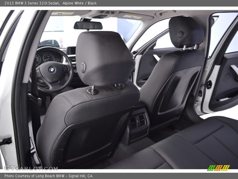 Alpine White / Black 2013 BMW 3 Series 320i Sedan