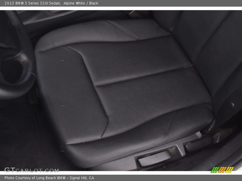 Alpine White / Black 2013 BMW 3 Series 320i Sedan