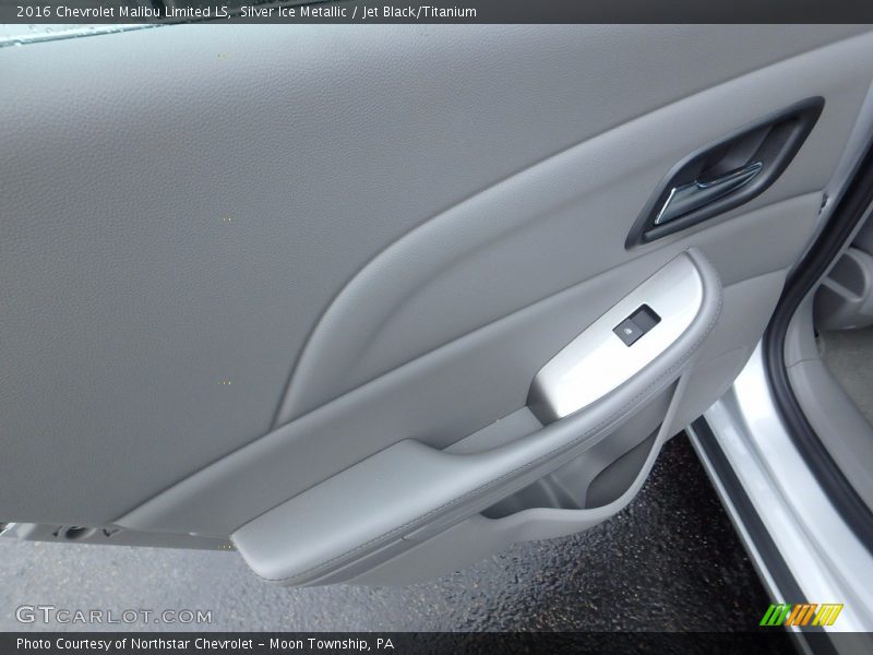 Silver Ice Metallic / Jet Black/Titanium 2016 Chevrolet Malibu Limited LS