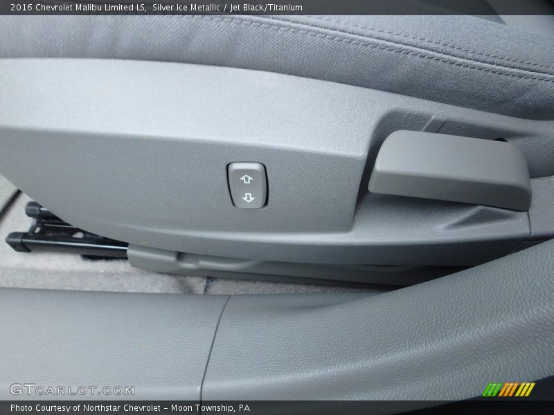 Silver Ice Metallic / Jet Black/Titanium 2016 Chevrolet Malibu Limited LS