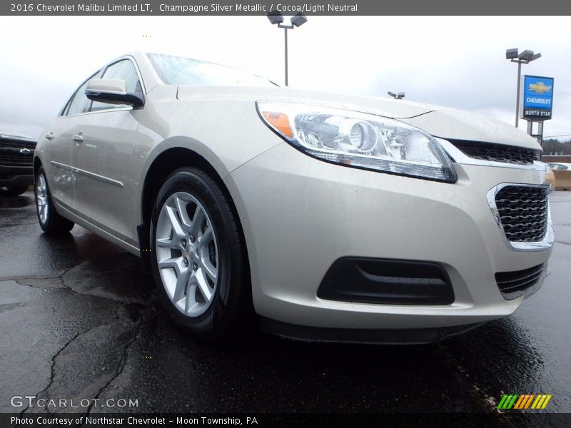 Champagne Silver Metallic / Cocoa/Light Neutral 2016 Chevrolet Malibu Limited LT
